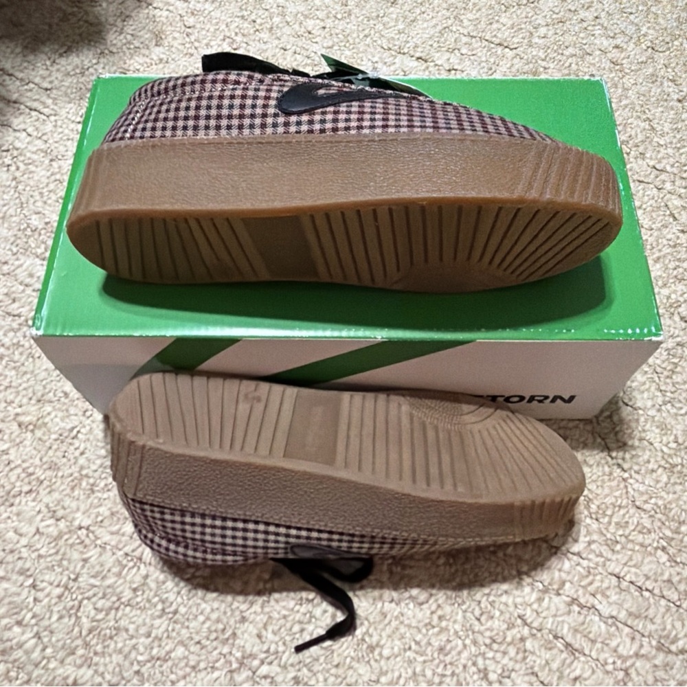 Tretorn Houndstooth Platform Sneakers in Wine - Picture 2 of 5